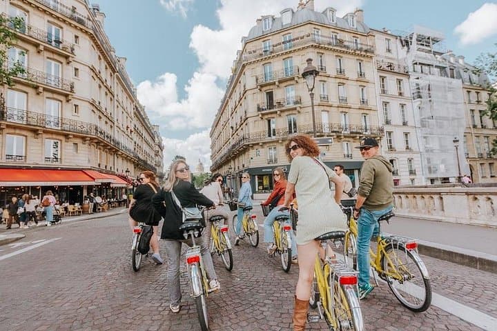 Paris Local Districts and Off the Beaten Track Guided Bike Tour — photo 2