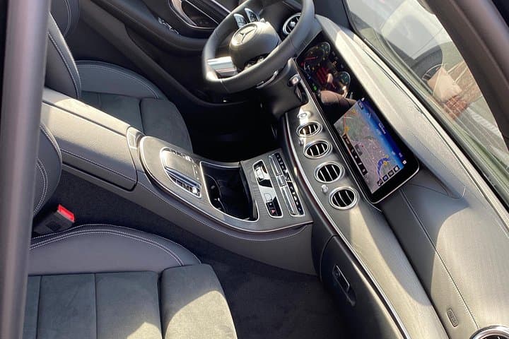 Private Transfer Paris from and to Airport (CDG, Orly, Beauvais) — photo 2