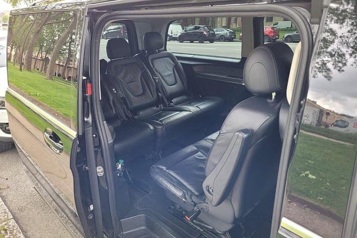 Private Transfer Paris from and to Airport (CDG, Orly, Beauvais) — photo 8