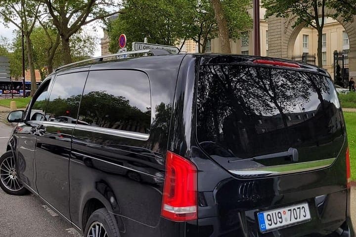 Private Transfer Paris from and to Airport (CDG, Orly, Beauvais) — photo 9