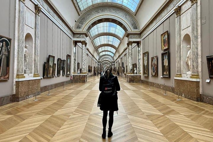Semi-Private Louvre Highlights Tour with Mona Lisa, Max 6 People — photo 6