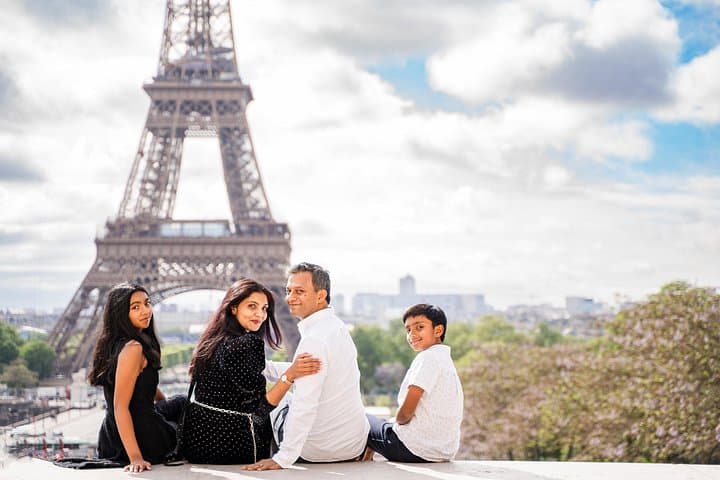 Paris private photoshoot around Eiffel Tower (or Louvre) — photo 7