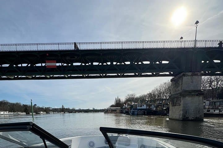 Private cruise on the Seine with Happy Cruise in Paris — photo 3