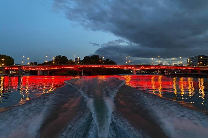 Private cruise on the Seine with Happy Cruise in Paris — photo 7