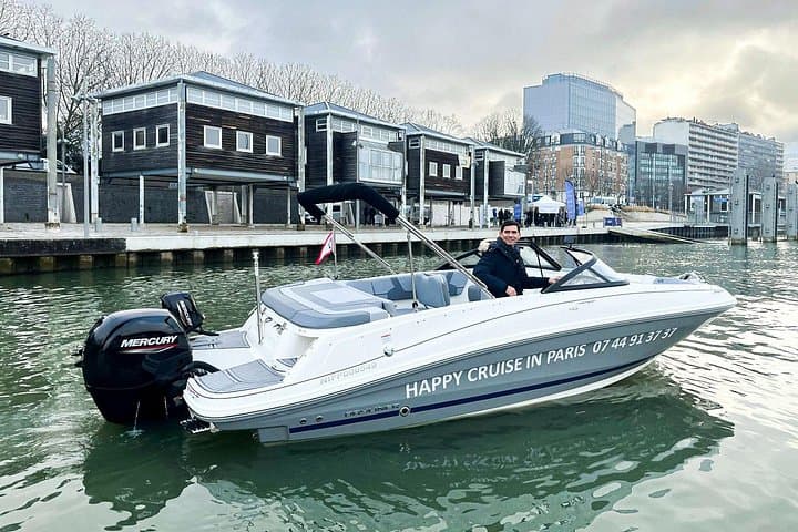 Private cruise on the Seine with Happy Cruise in Paris — photo 9