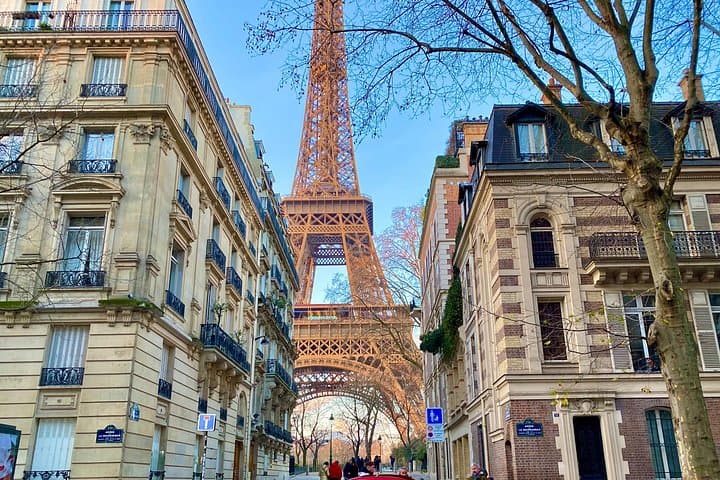 Small Group Eiffel Summit Tour By Lift — photo 1