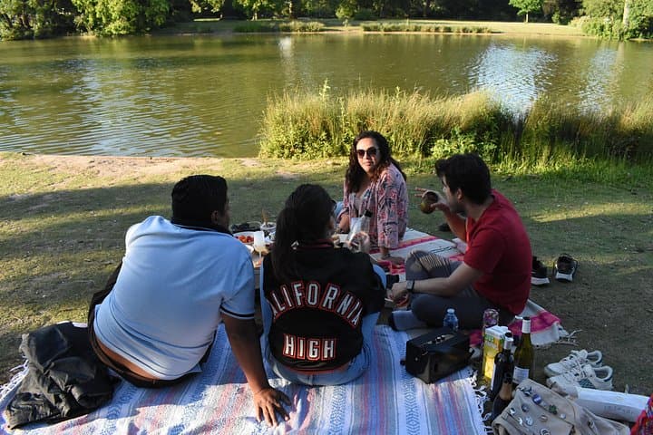 Private Picnic around a lake in Paris by a French chef — photo 2