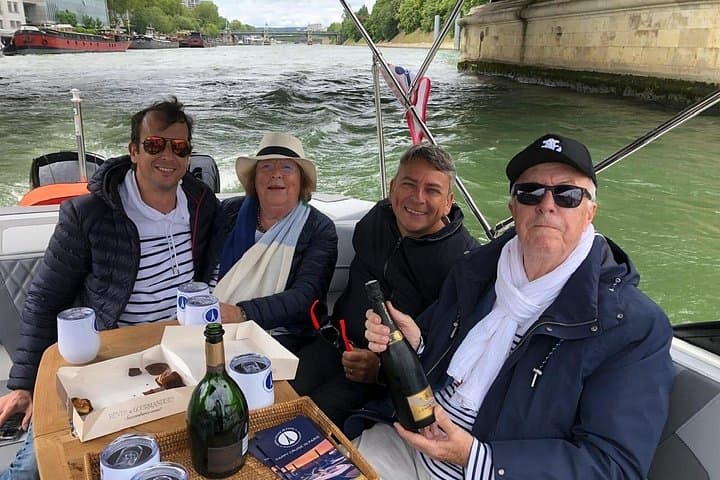 Private cruise on the Seine with Happy Cruise in Paris — photo 15