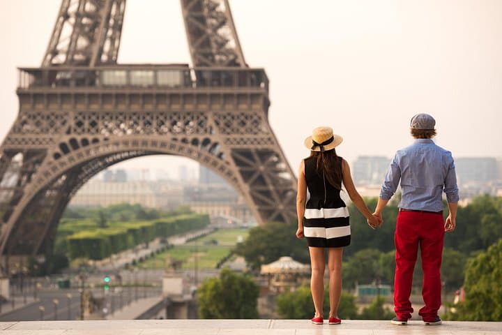Paris: Eiffel Tower Photo Shoot — photo 17