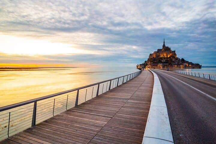 Small Group Day Trip to Mont Saint Michel with Luxury Van — photo 6