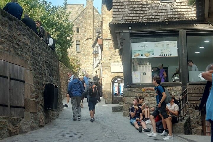 Small Group Day Trip to Mont Saint Michel with Luxury Van — photo 12