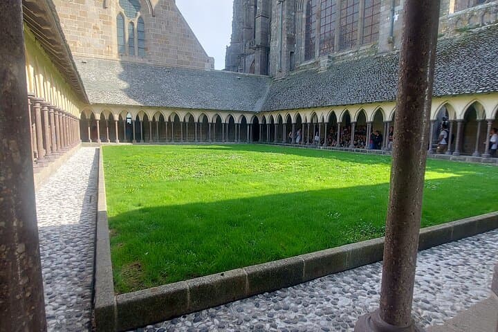 Small Group Day Trip to Mont Saint Michel with Luxury Van — photo 16