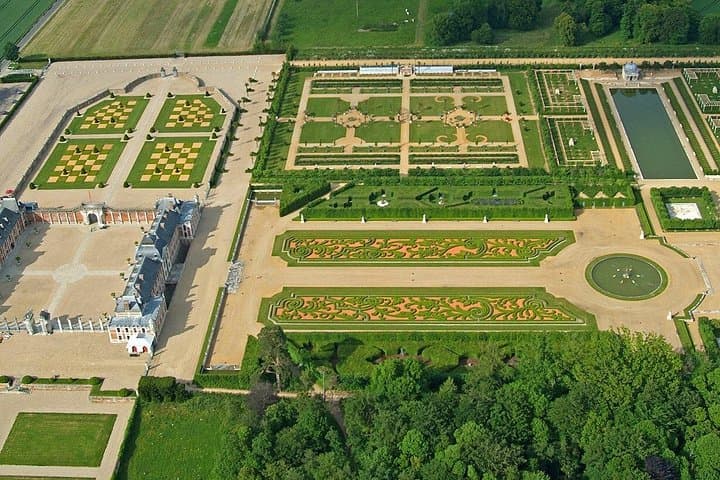 Giverny and Chateau du Champ de Bataille Private Tour from Paris — photo 2