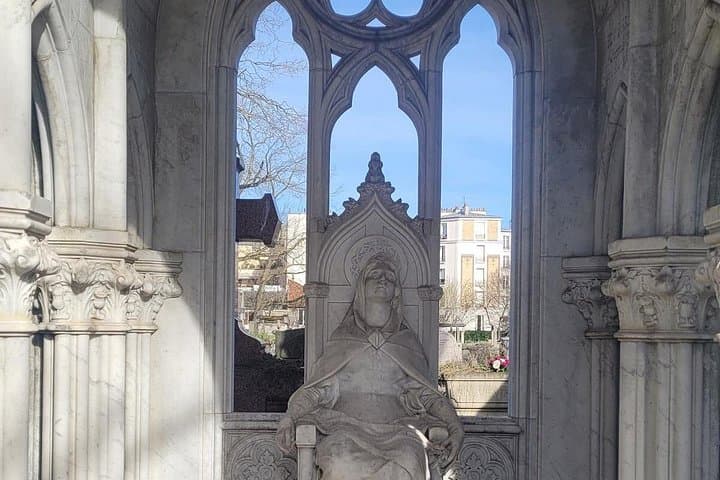 Père Lachaise Cemetery Private Tour — photo 11