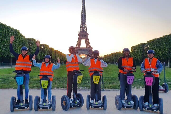 Segway by night ! Illuminated Paris — photo 1