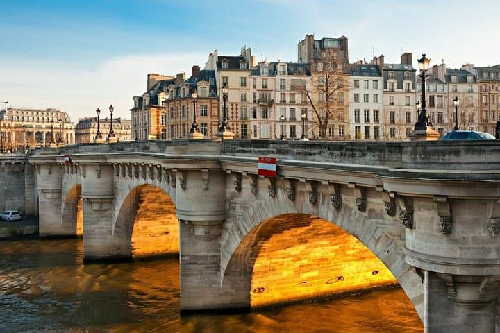 Central Paris Highlights Walking Tour — photo 2