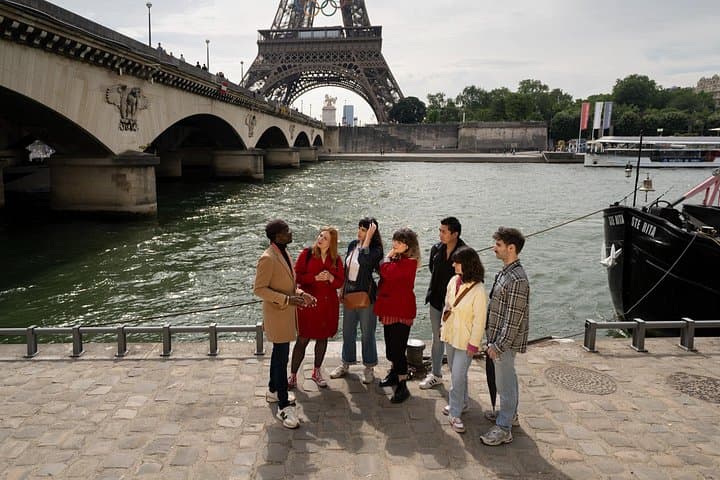 Eiffel Tower Guided Tour to the Summit, Small Group of Max 10 — photo 5