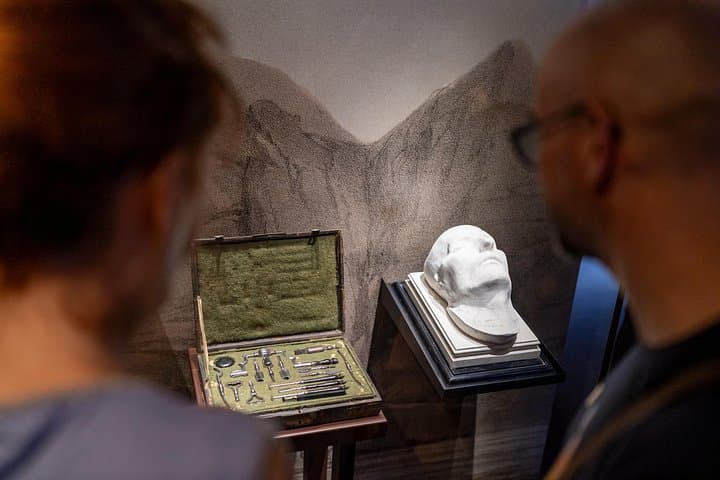 Paris: Napoleon’s Tomb and the Invalides Small-Group Guided Tour — photo 7