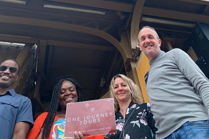 Eiffel Tower Elevator Tour with Interactive Guide+Optional Summit — photo 11