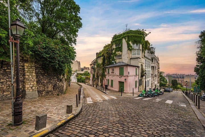 Montmartre Paris Walking Tour with Audioguide on Your Smartphone — photo 11