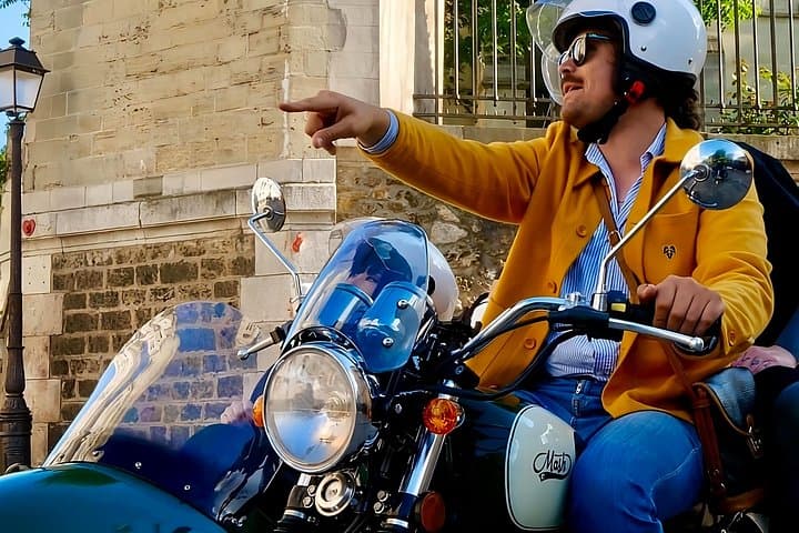 Explore Paris on a Side Car with a Local — photo 2