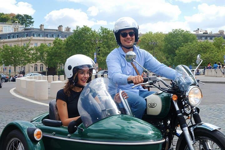 Retro Side-Car Tour in Paris and River Cruise — photo 1