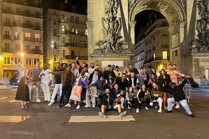 Paris: Social Pub Crawl – Come Alone, Leave With Friends — photo 2