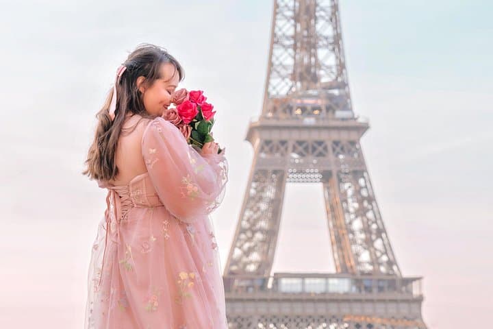 1 Hour Private Photo Session experience with the Eiffel Tower — photo 2
