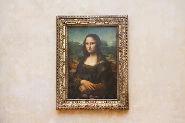 Louvre Museum Masterpieces Guided Tour with Access — photo 2