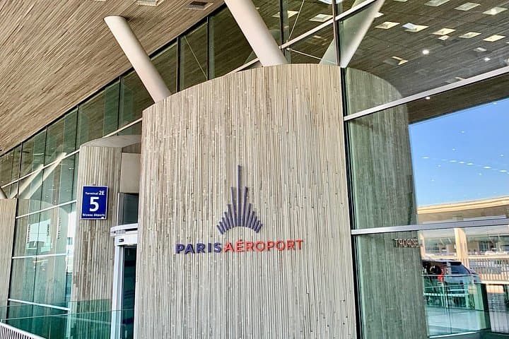 Private Transfer CDG Airport  Paris - One way — photo 1