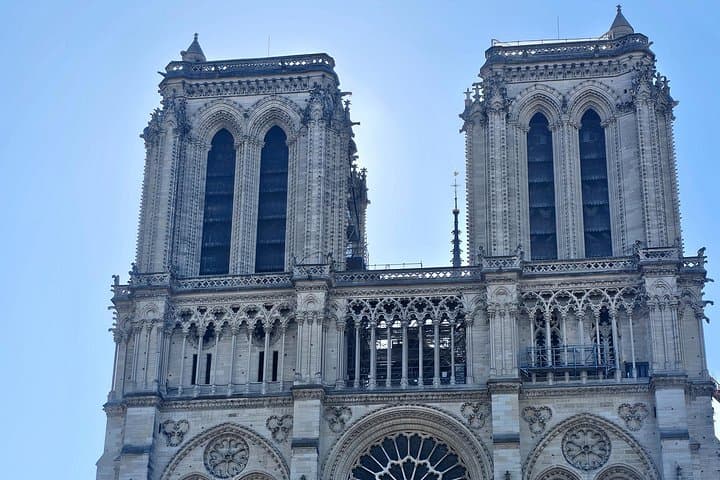 Private Notre Dame Outdoor Tour with Sainte Chapelle Entry. — photo 2