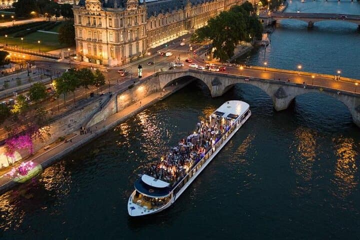 Paris New Year's Eve Dinner Cruise Late Service — photo 2