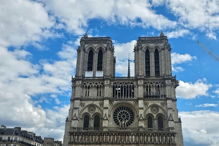 Notre Dame Outdoor Walking Tour and Entrance to Sainte Chapelle — photo 2