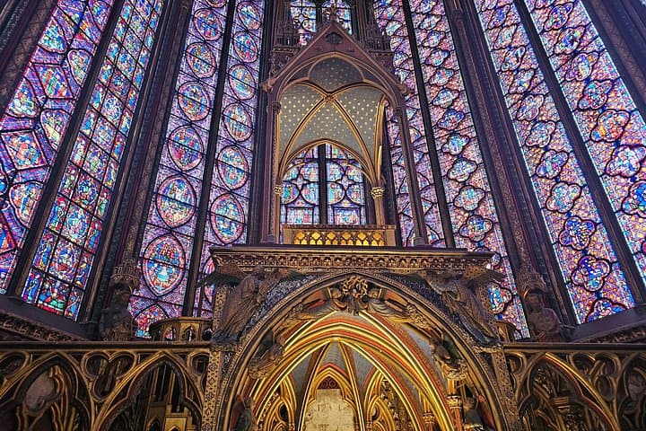 Notre Dame Outdoor Walking Tour and Entrance to Sainte Chapelle — photo 7