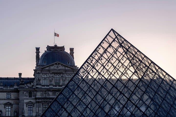 Parisian Holiday Magic 3 Hour Walking Tour with Christmas Market — photo 5