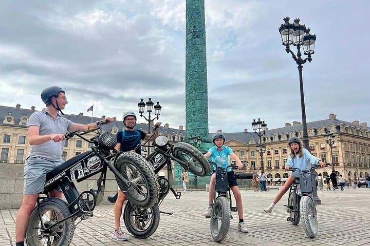 Paris Sightseeing Family Friendly Guided Electric Bike Tour — photo 19