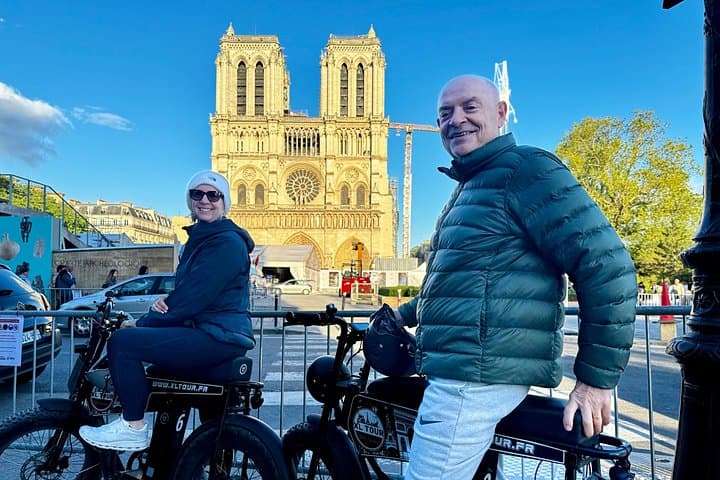 Paris Sightseeing Family Friendly Guided Electric Bike Tour — photo 20