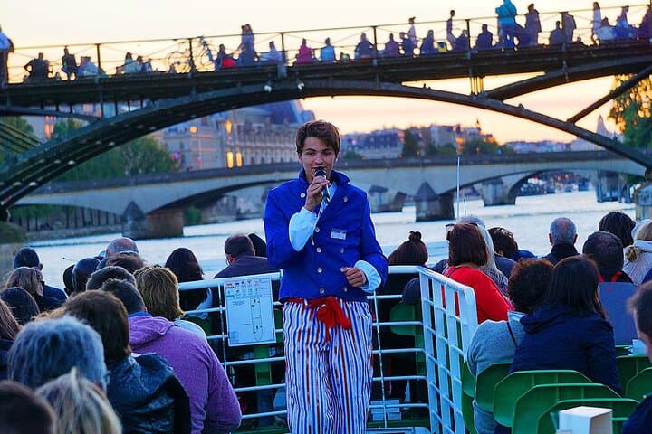 Paris Seine River Sightseeing Guided Cruise Vedettes du Pont Neuf — photo 2