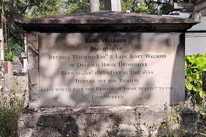 2.5 Hour Walking Tour of Père Lachaise Cemetery from Paris — photo 9