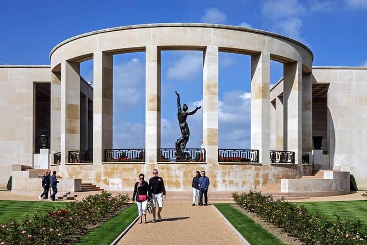 Private Day Tour to D-Day Beaches and American Cemetery in Paris — photo 5