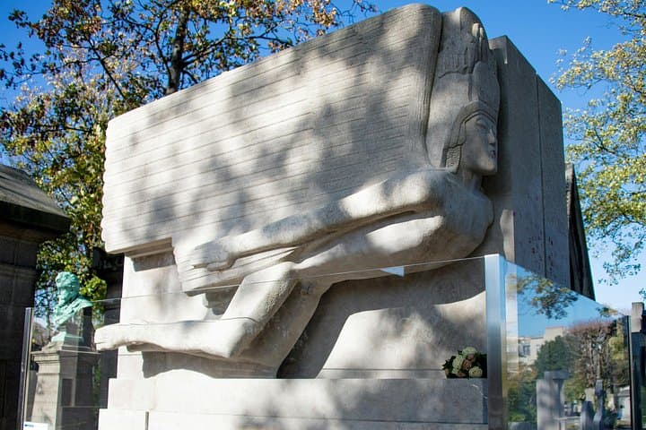 Père Lachaise Cemetery Tour, Tales from the Graves and Crepes — photo 2