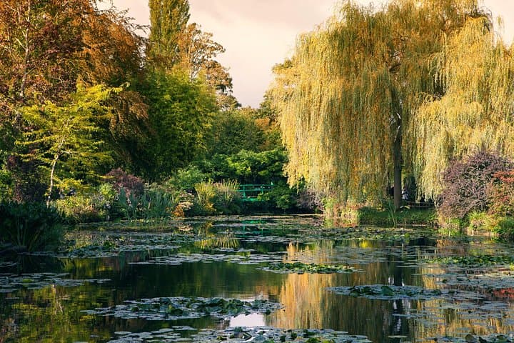 Versailles and Giverny Tour Hotel Pickup — photo 3