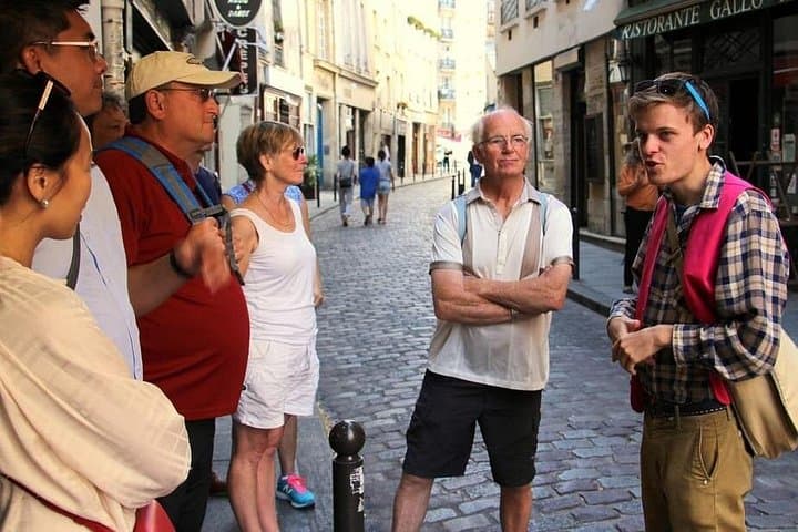 Paris Trendy Marais away from the crowds, Mansions and Fashion — photo 3