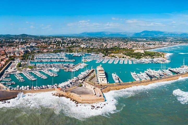 Explore Antibes in 60 minutes with a Local