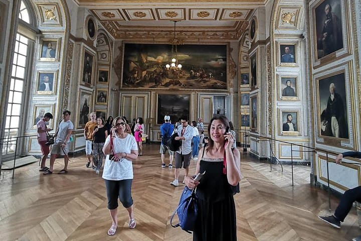 1 Way Private Transfer from Your Paris Hotel to Versailles Palace — photo 11