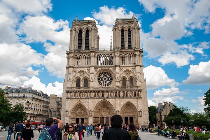 The Ultimate Notre-Dame Cathedral & Île de la Cité Walking Tour — photo 4