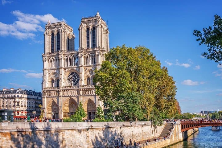The Ultimate Notre-Dame Cathedral & Île de la Cité Walking Tour — photo 6