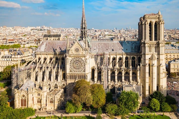 The Ultimate Notre-Dame Cathedral & Île de la Cité Walking Tour — photo 8