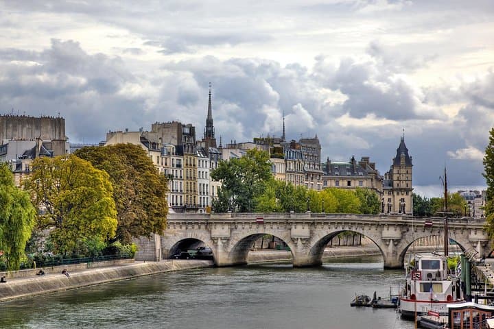 The Ultimate Notre-Dame Cathedral & Île de la Cité Walking Tour — photo 12