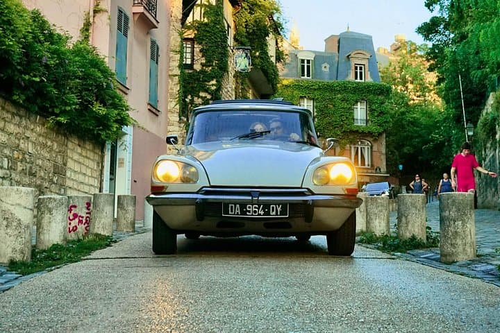 Paris Private Guided Tour in a Vintage Open Top French Car — photo 1